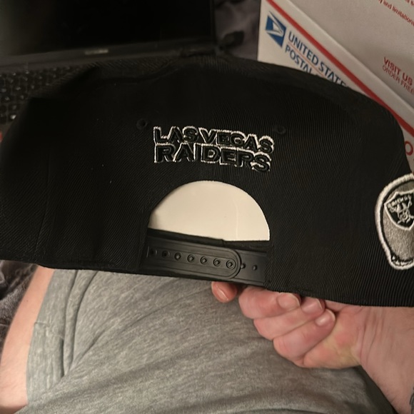 Las Vegas Raiders New Era Cap 9Forty Adjustable black OSFA NFL Hat NWT - Picture 2 of 2